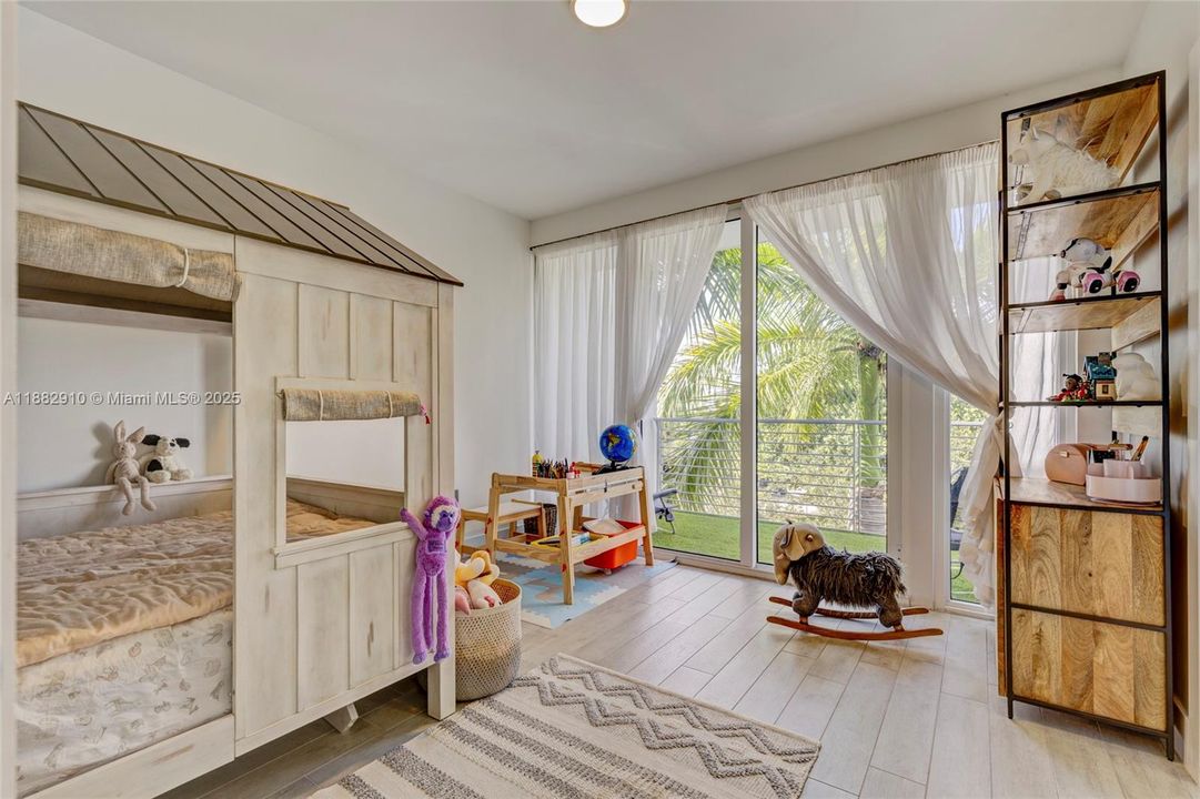 En Venta: $1,495,000 (4 camas, 4 baños, 2504 Pies cuadrados)