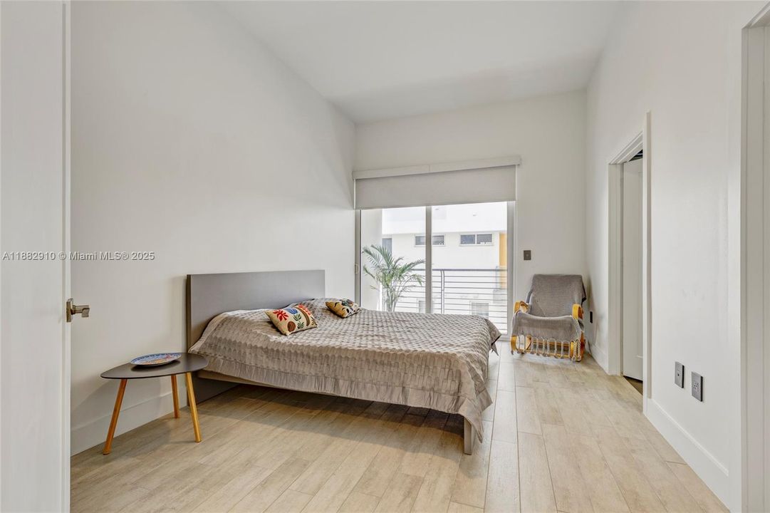 En Venta: $1,495,000 (4 camas, 4 baños, 2504 Pies cuadrados)