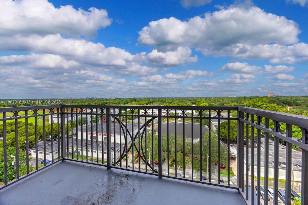 For Sale: $2,885,000 (4 beds, 4 baths, 3194 Square Feet)