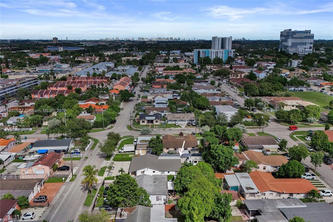 待售: $870,000 (0 贝兹, 0 浴室, 2452 平方英尺)