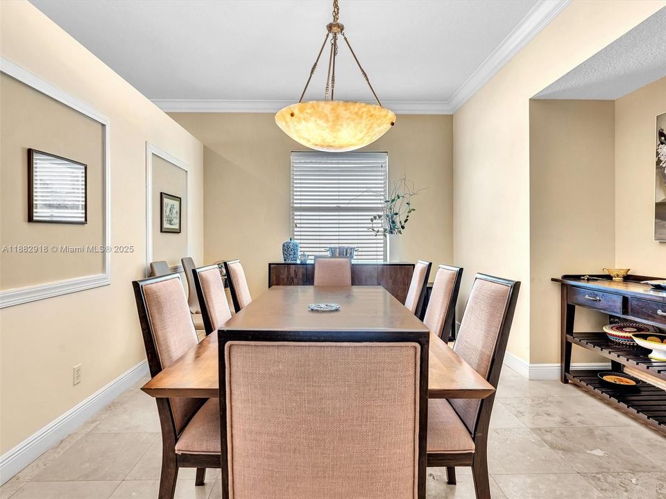 For Sale: $960,000 (4 beds, 3 baths, 2490 Square Feet)