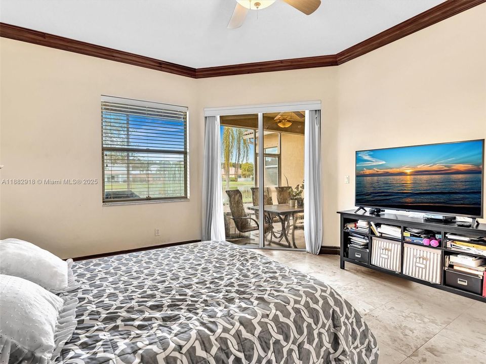 For Sale: $960,000 (4 beds, 3 baths, 2490 Square Feet)