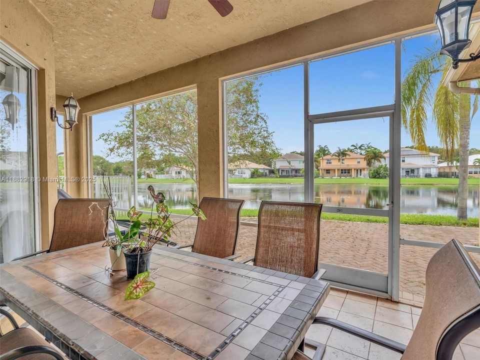 For Sale: $960,000 (4 beds, 3 baths, 2490 Square Feet)