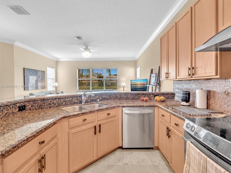 For Sale: $960,000 (4 beds, 3 baths, 2490 Square Feet)