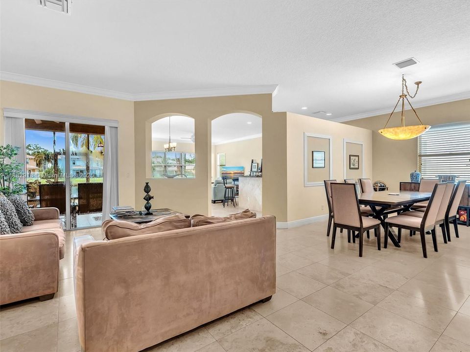 For Sale: $960,000 (4 beds, 3 baths, 2490 Square Feet)