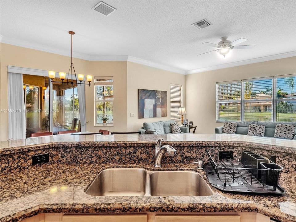 For Sale: $960,000 (4 beds, 3 baths, 2490 Square Feet)