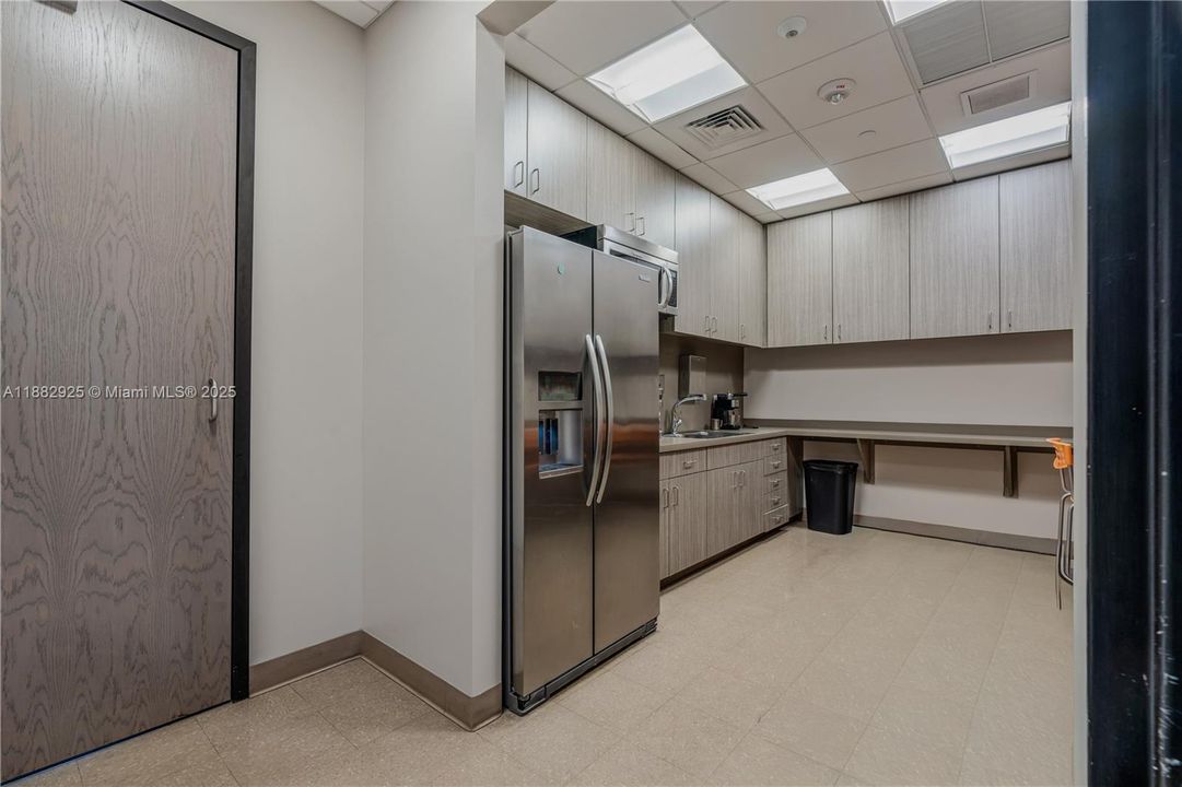 For Rent: $9,220 (0 beds, 0 baths, 0 Square Feet)