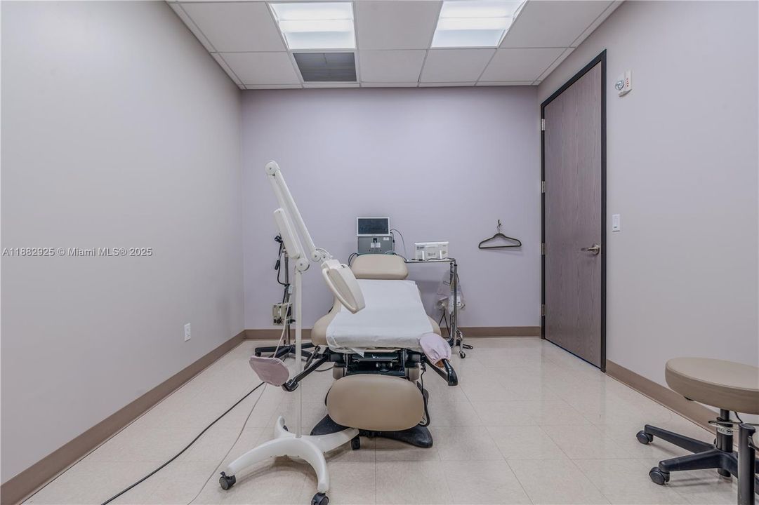 For Rent: $9,220 (0 beds, 0 baths, 0 Square Feet)