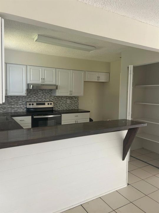 出租: $2,199 (4 贝兹, 2 浴室, 1818 平方英尺)