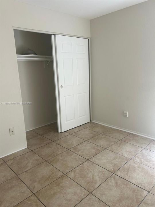 出租: $2,199 (4 贝兹, 2 浴室, 1818 平方英尺)