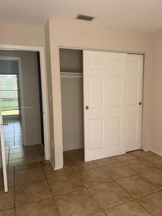 出租: $2,199 (4 贝兹, 2 浴室, 1818 平方英尺)