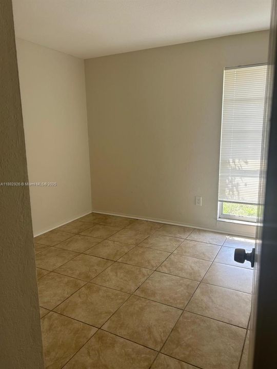 出租: $2,199 (4 贝兹, 2 浴室, 1818 平方英尺)