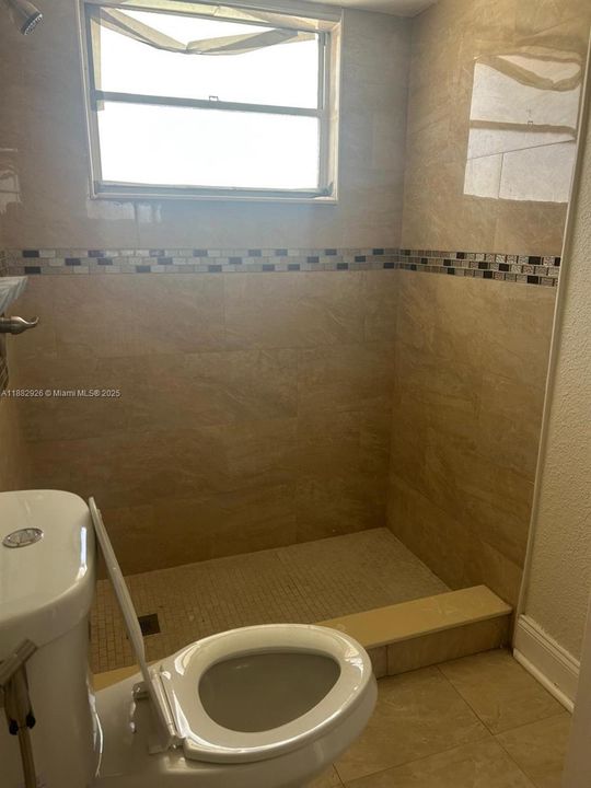 出租: $2,199 (4 贝兹, 2 浴室, 1818 平方英尺)