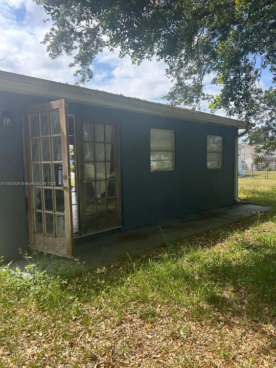 出租: $2,199 (4 贝兹, 2 浴室, 1818 平方英尺)