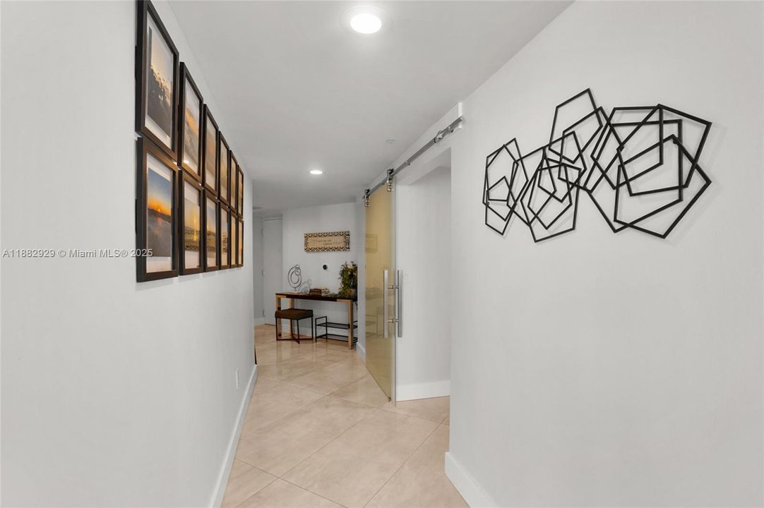 Active With Contract: $1,100,000 (3 beds, 3 baths, 1494 Square Feet)