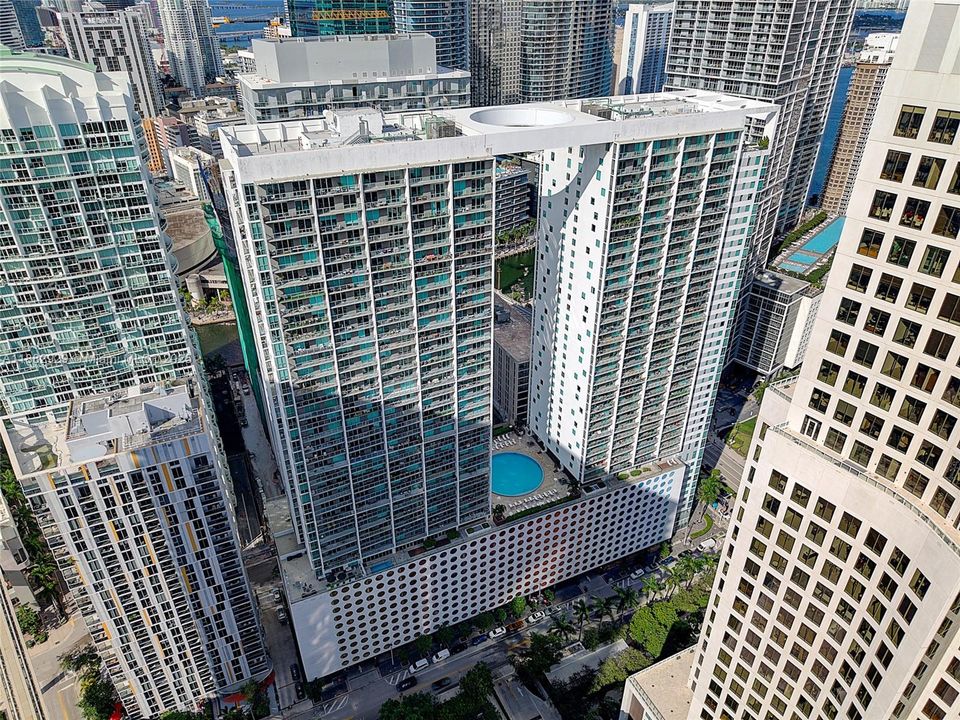 Active With Contract: $1,100,000 (3 beds, 3 baths, 1494 Square Feet)