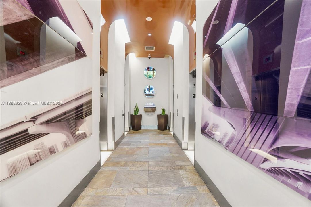 Active With Contract: $1,100,000 (3 beds, 3 baths, 1494 Square Feet)