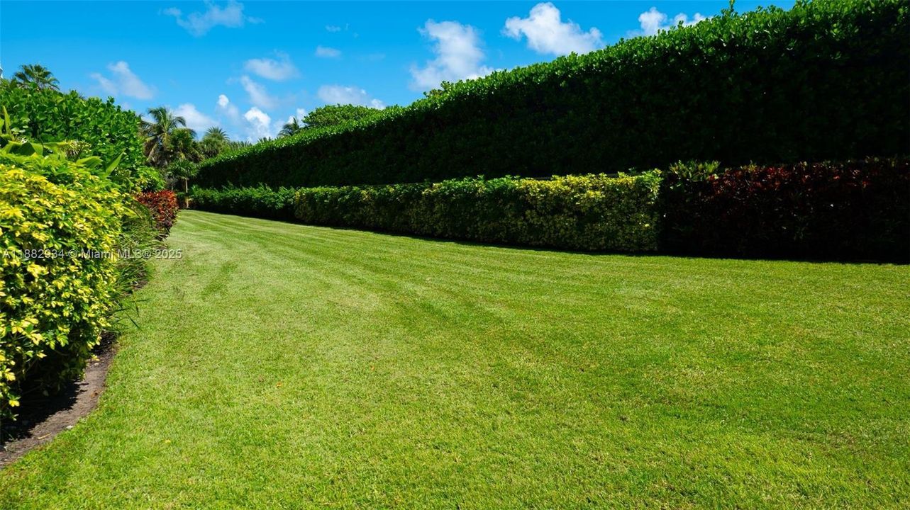 На продажу: $2,100,000 (1 спален, 2 ванн, 1370 Квадратных фут)