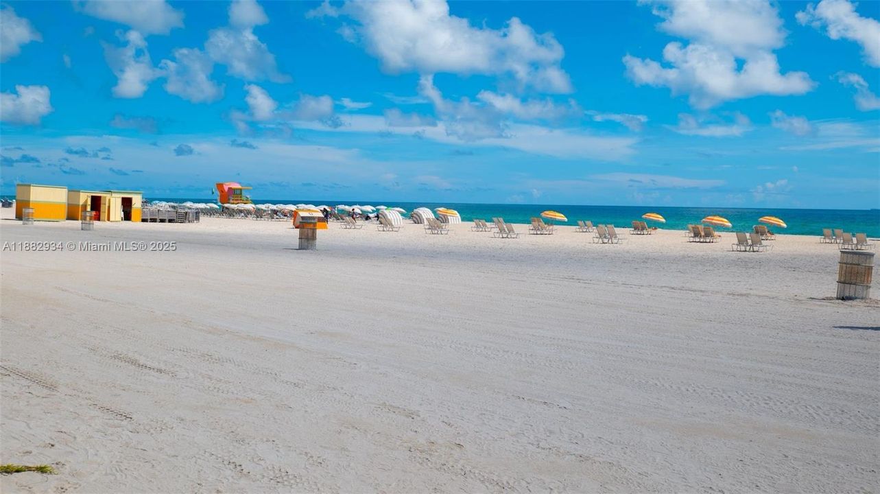 На продажу: $2,100,000 (1 спален, 2 ванн, 1370 Квадратных фут)