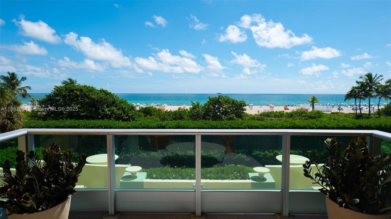 На продажу: $2,100,000 (1 спален, 2 ванн, 1370 Квадратных фут)