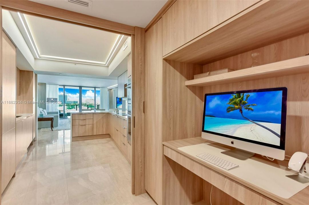 На продажу: $2,100,000 (1 спален, 2 ванн, 1370 Квадратных фут)