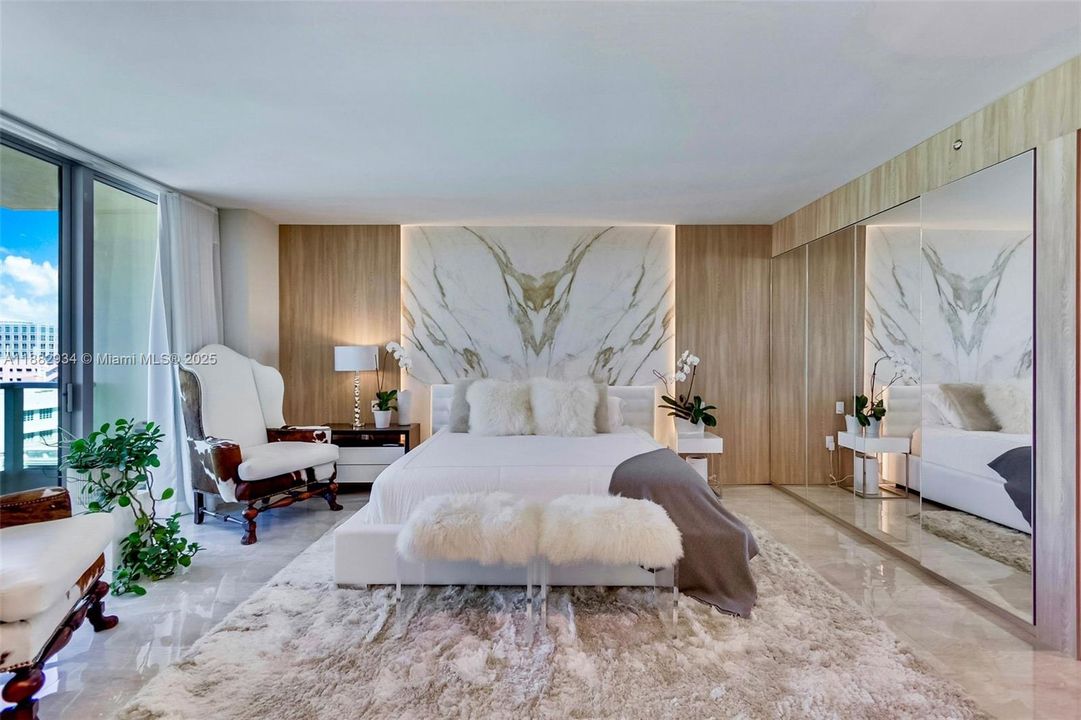 На продажу: $2,100,000 (1 спален, 2 ванн, 1370 Квадратных фут)