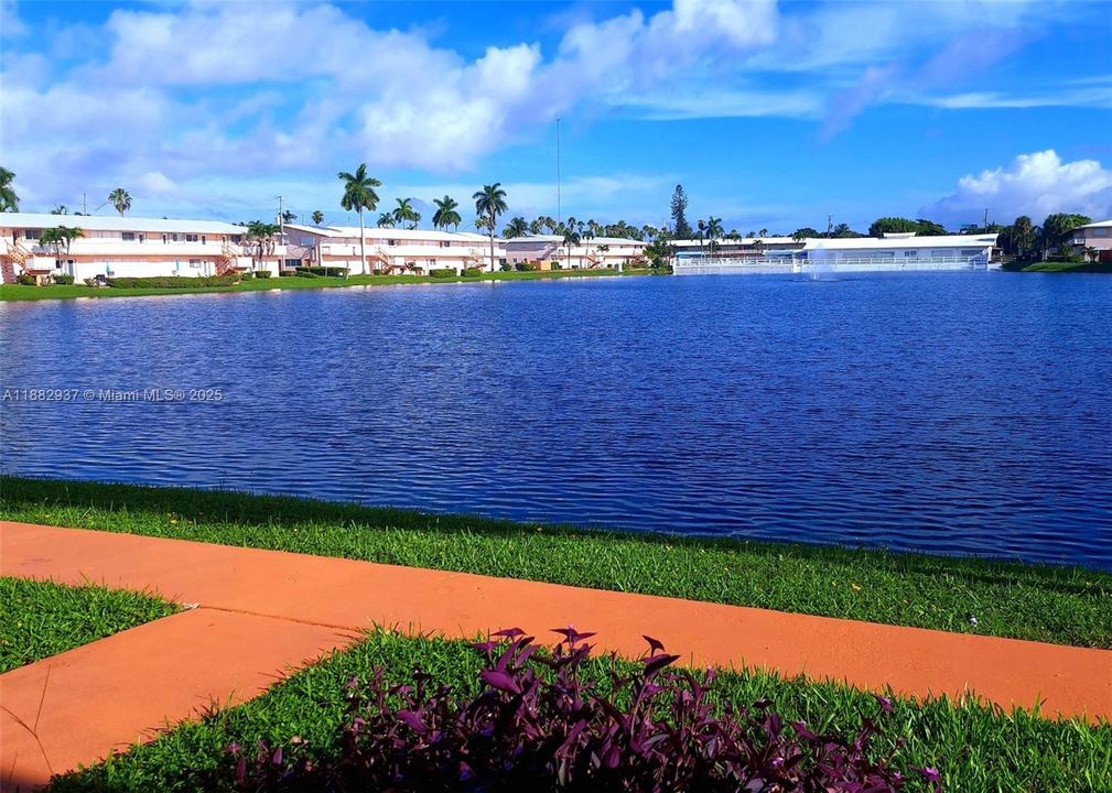 待售: $120,000 (1 贝兹, 1 浴室, 625 平方英尺)