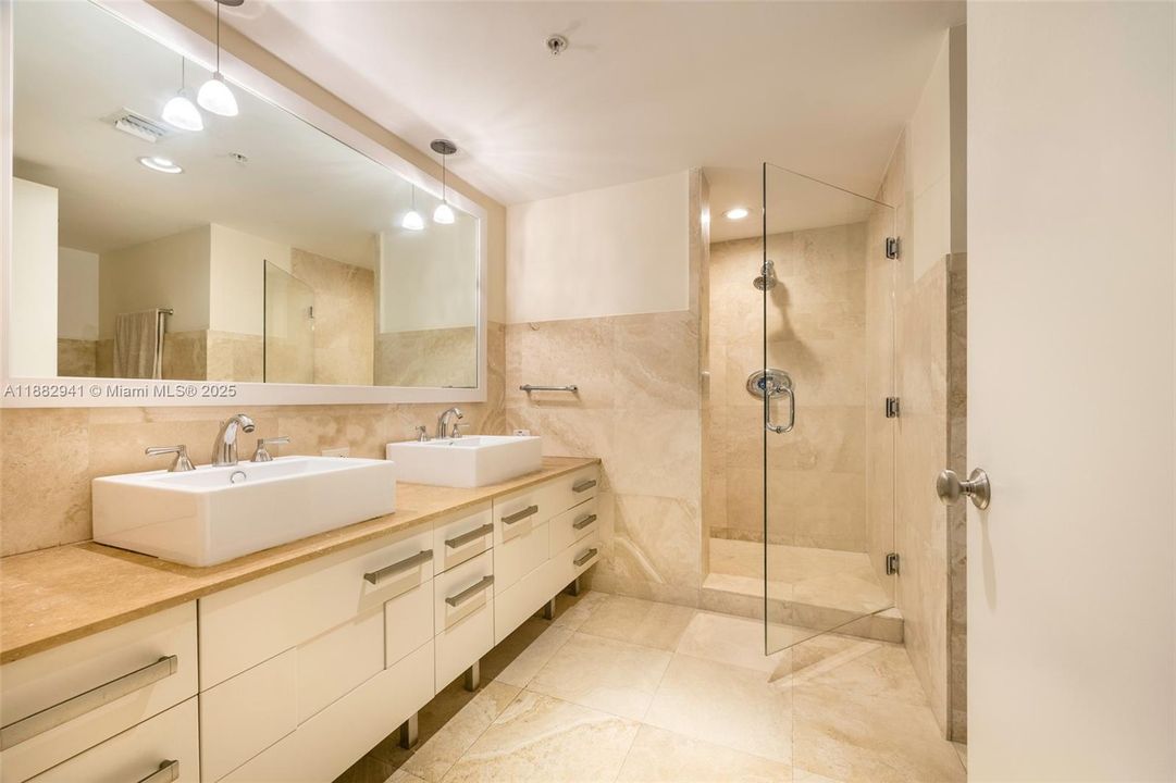 En Venta: $990,000 (1 camas, 2 baños, 1092 Pies cuadrados)