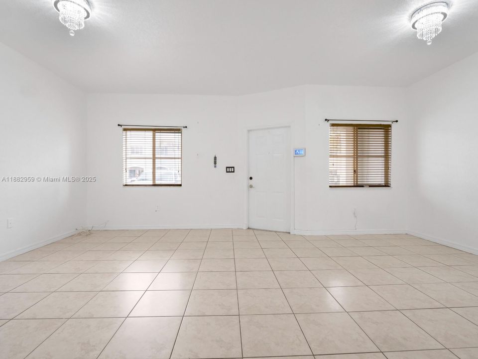 На продажу: $325,000 (3 спален, 2 ванн, 1509 Квадратных фут)