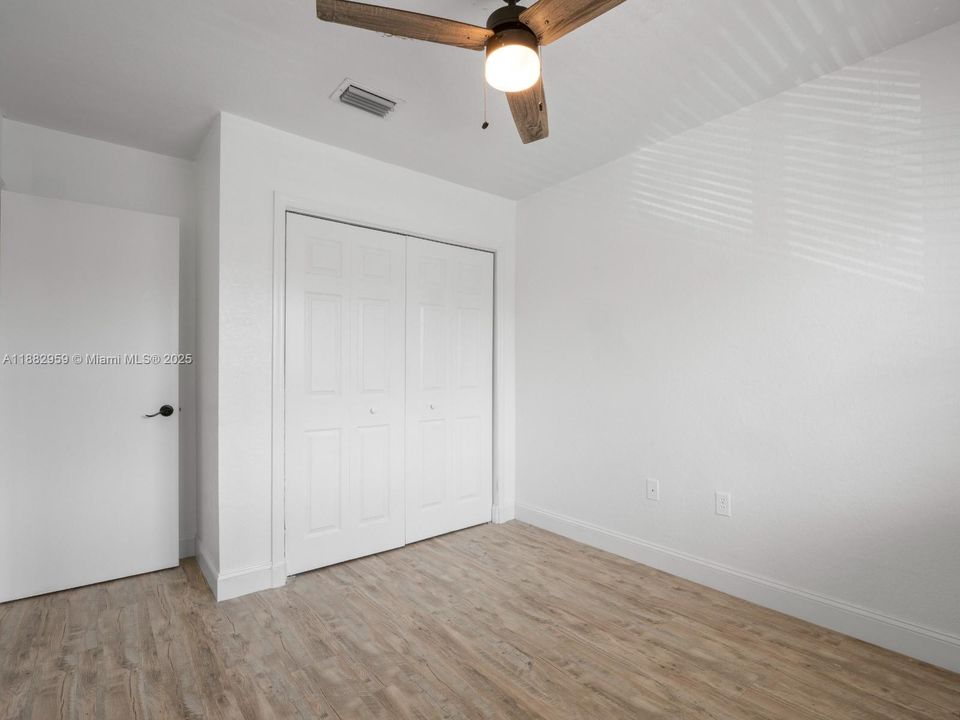 На продажу: $325,000 (3 спален, 2 ванн, 1509 Квадратных фут)