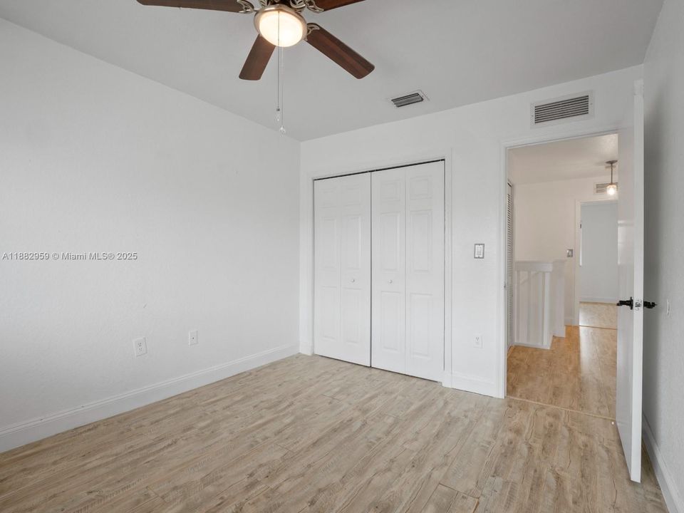 На продажу: $325,000 (3 спален, 2 ванн, 1509 Квадратных фут)