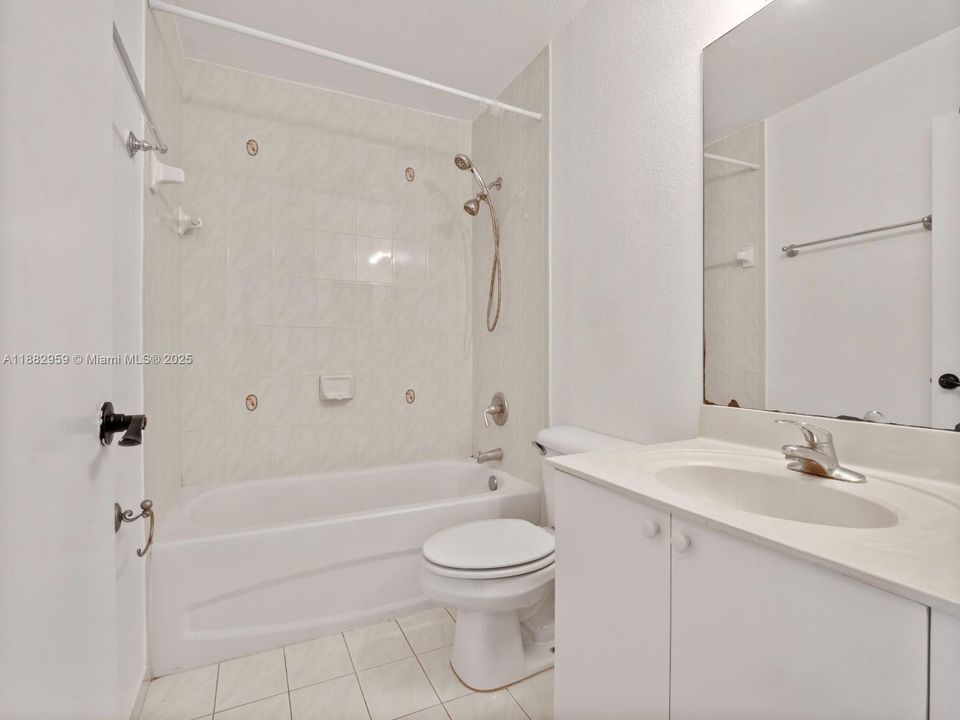 На продажу: $325,000 (3 спален, 2 ванн, 1509 Квадратных фут)