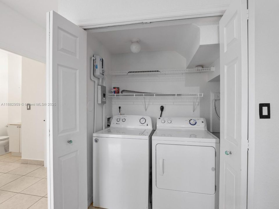 На продажу: $325,000 (3 спален, 2 ванн, 1509 Квадратных фут)