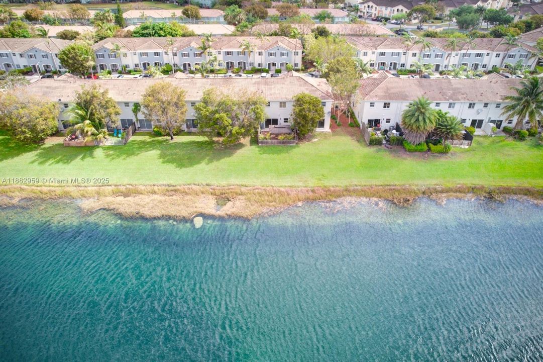 На продажу: $325,000 (3 спален, 2 ванн, 1509 Квадратных фут)