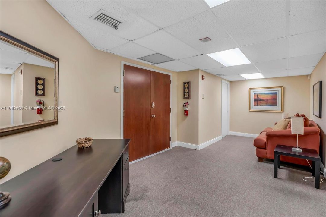 最近售出: $23,400 (0 贝兹, 0 浴室, 0 平方英尺)