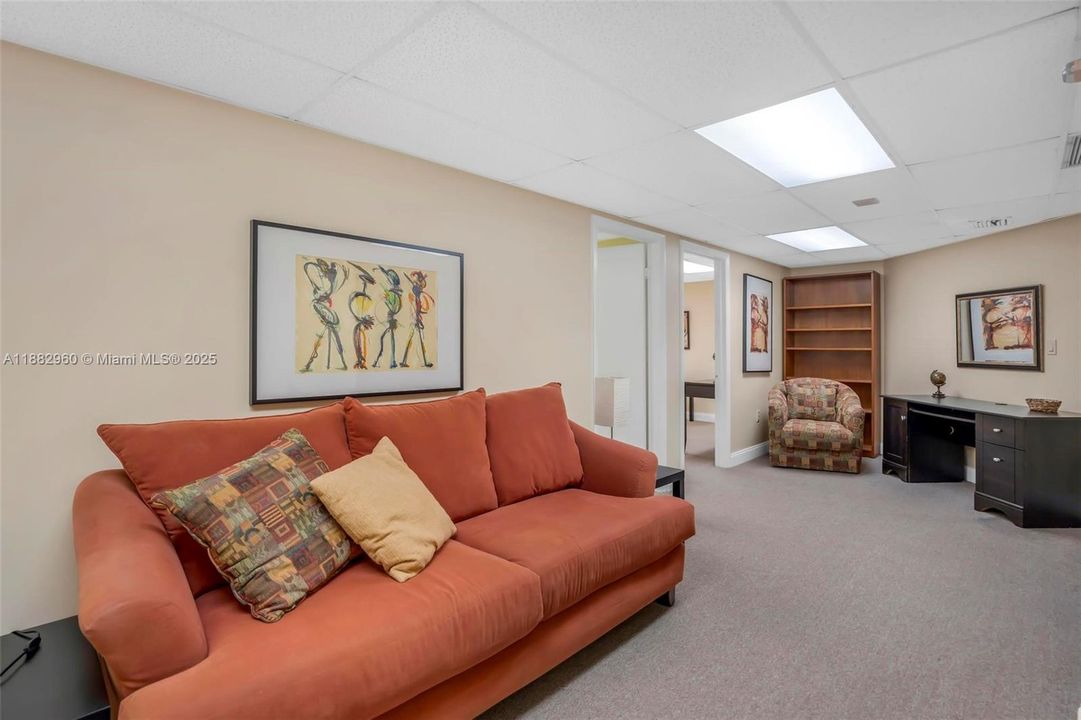 最近售出: $23,400 (0 贝兹, 0 浴室, 0 平方英尺)