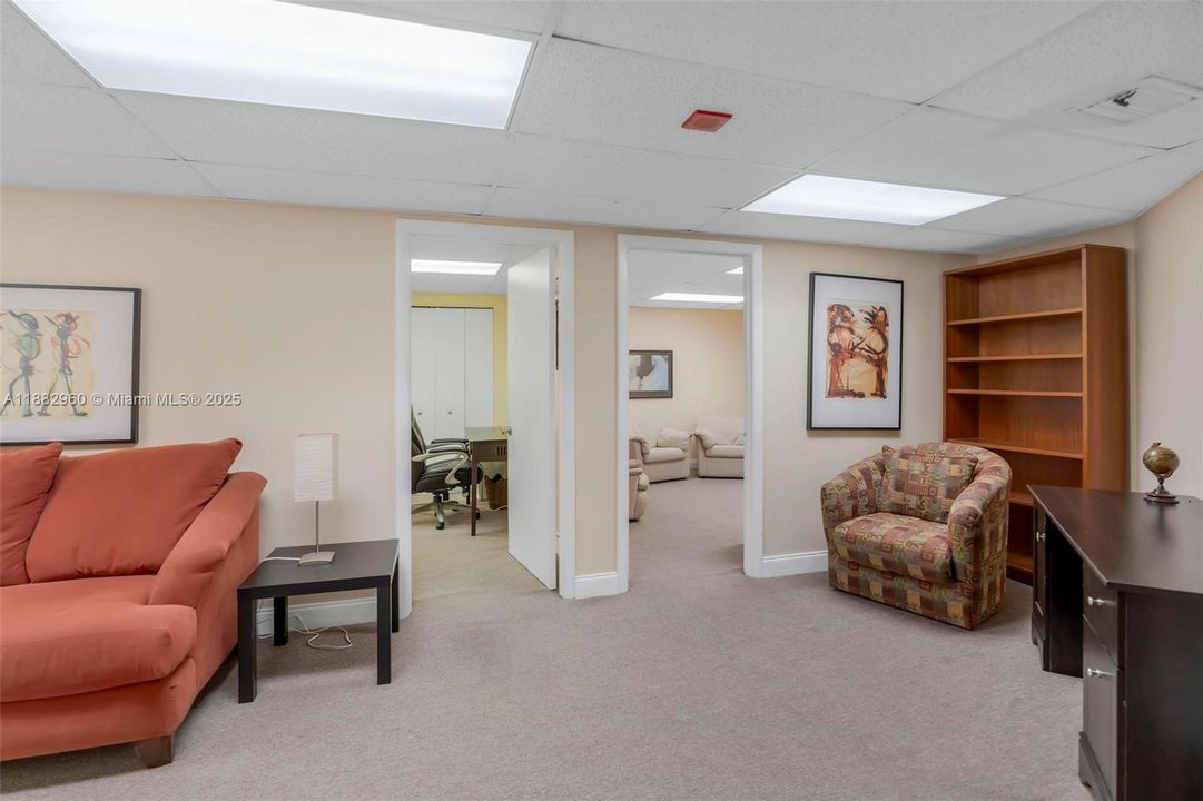 最近售出: $23,400 (0 贝兹, 0 浴室, 0 平方英尺)