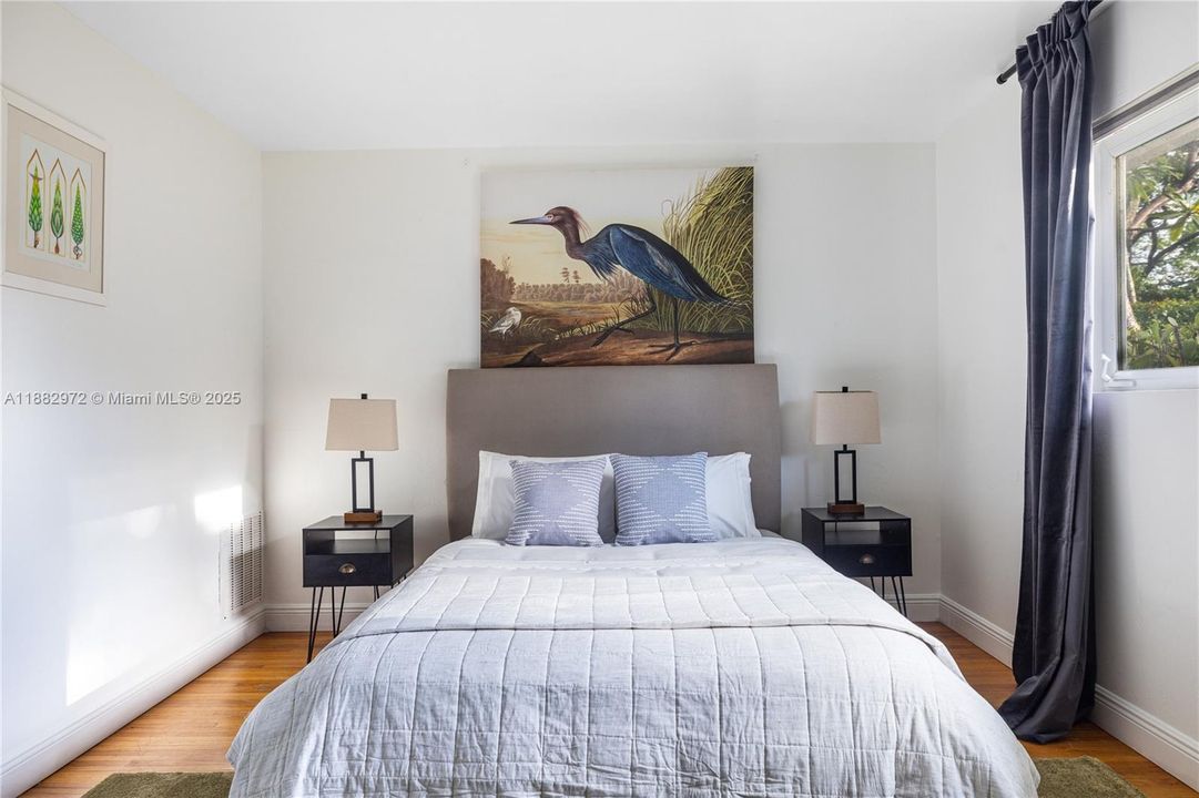 Active With Contract: $6,950 (3 beds, 3 baths, 1438 Square Feet)