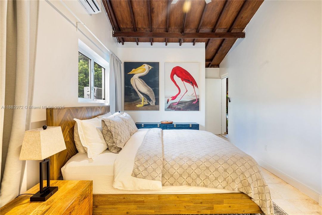 Active With Contract: $6,950 (3 beds, 3 baths, 1438 Square Feet)