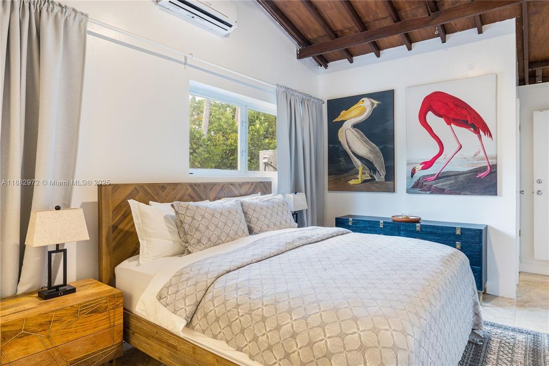 Active With Contract: $6,950 (3 beds, 3 baths, 1438 Square Feet)