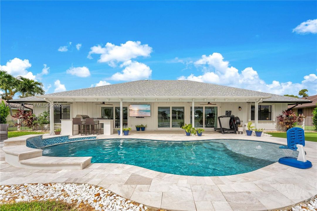 For Sale: $879,000 (3 beds, 2 baths, 3026 Square Feet)