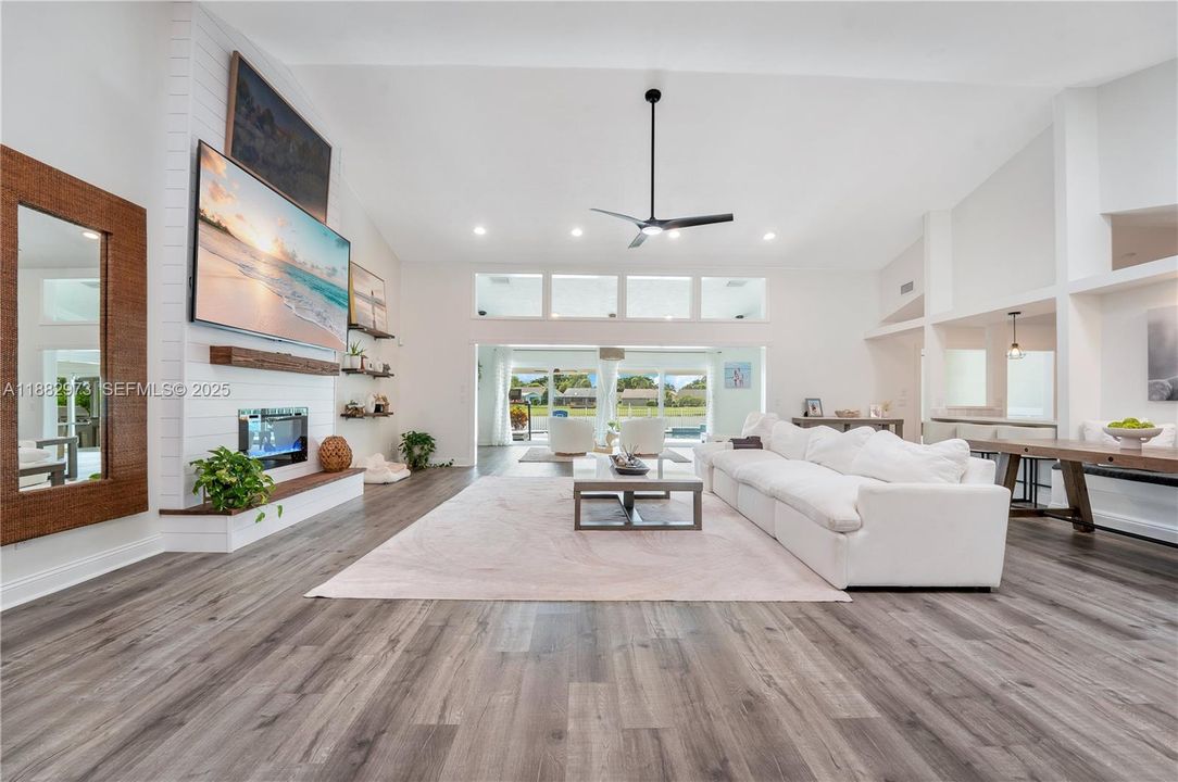 For Sale: $879,000 (3 beds, 2 baths, 3026 Square Feet)