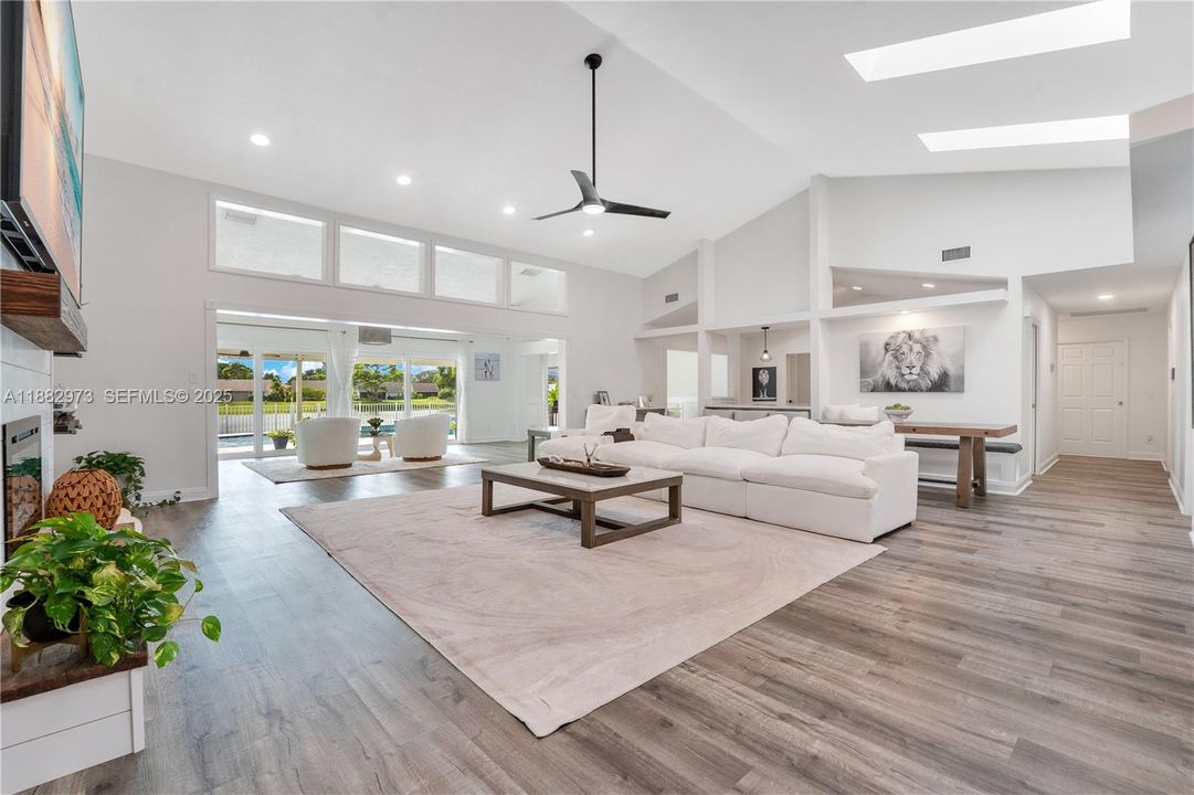 For Sale: $879,000 (3 beds, 2 baths, 3026 Square Feet)