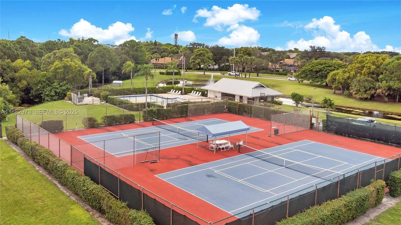 For Sale: $879,000 (3 beds, 2 baths, 3026 Square Feet)