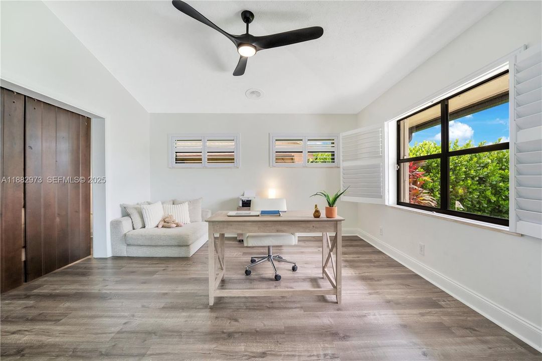 For Sale: $879,000 (3 beds, 2 baths, 3026 Square Feet)