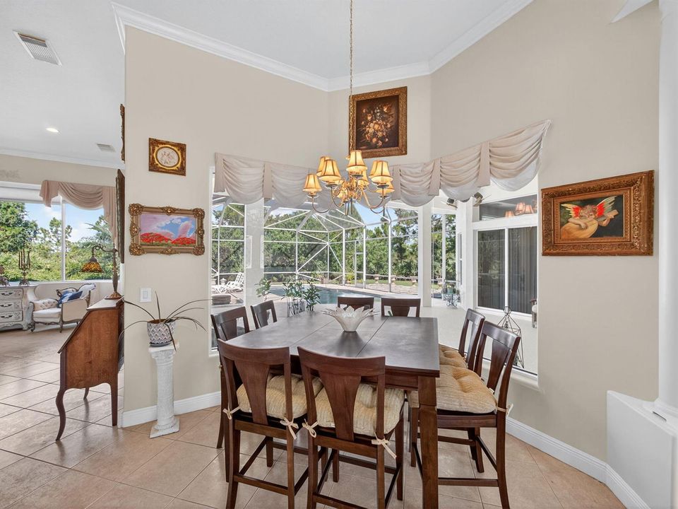 Breakfast Nook Area