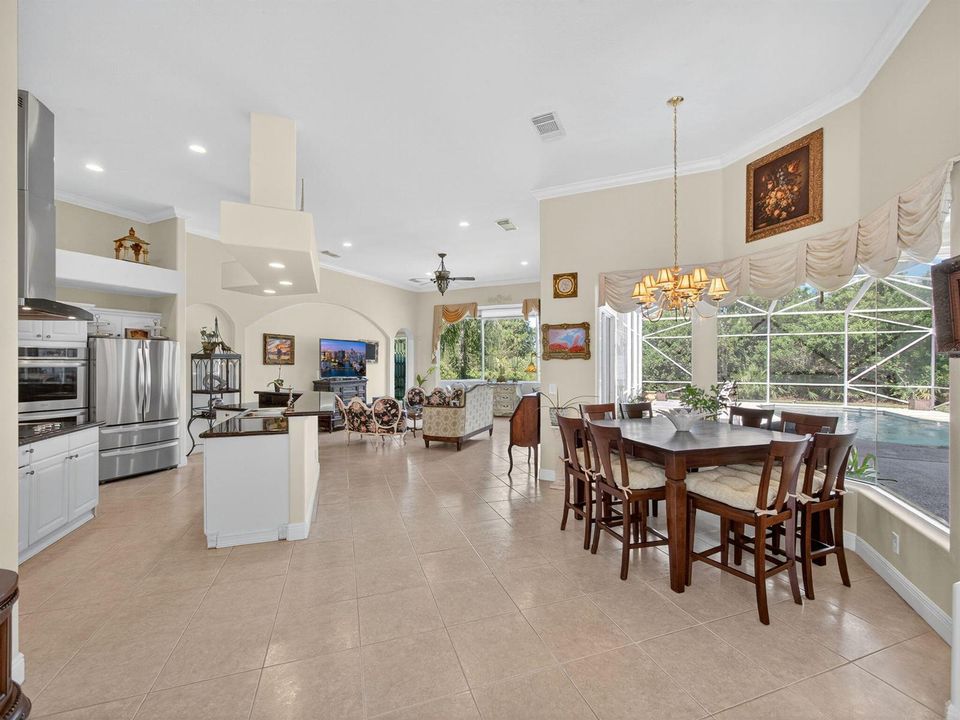 Breakfast Nook Area