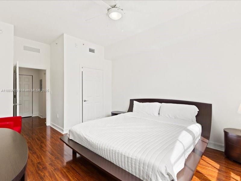 For Sale: $395,000 (2 beds, 2 baths, 1368 Square Feet)