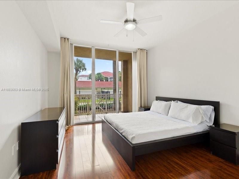 For Sale: $395,000 (2 beds, 2 baths, 1368 Square Feet)