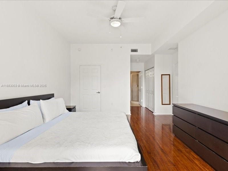 For Sale: $395,000 (2 beds, 2 baths, 1368 Square Feet)